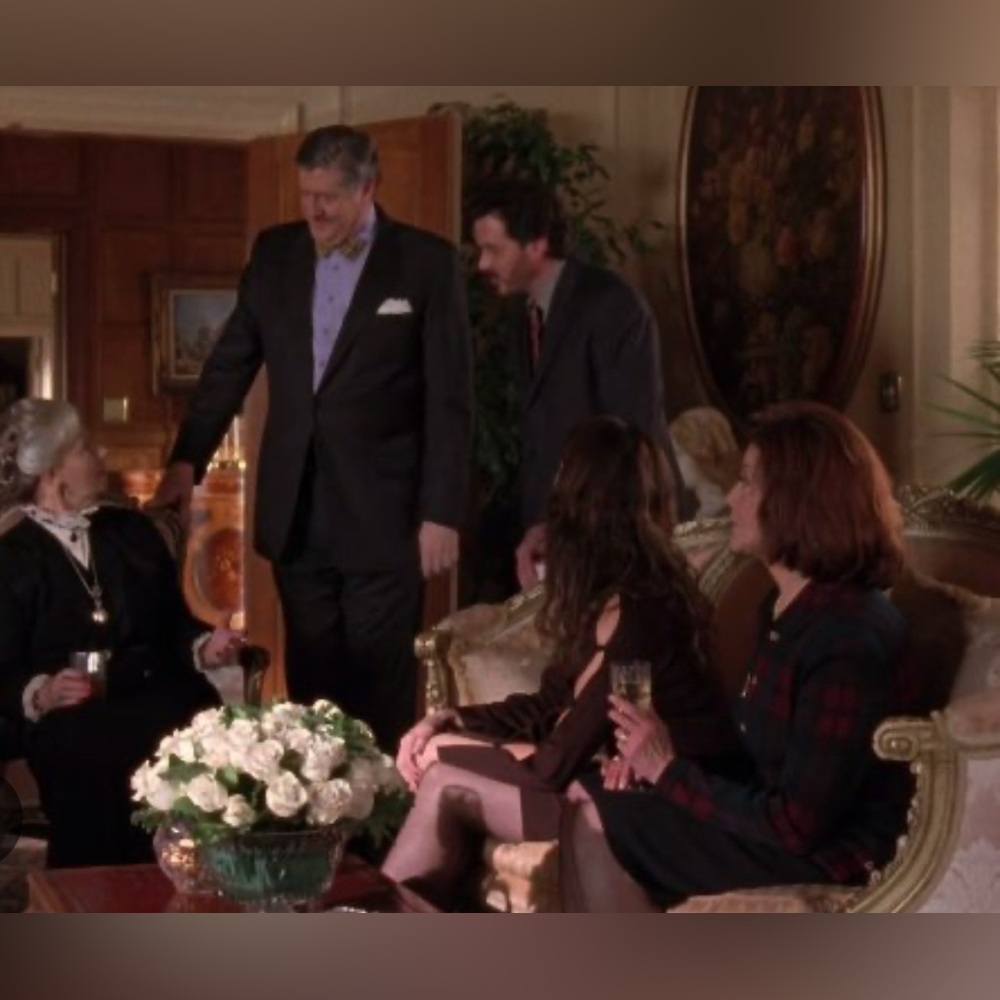 ASO Gilmore Girls Lorelai’s black dress in brown - Picture 9 of 10